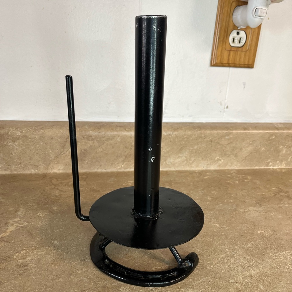 Black Metal Horseshoe Paper Towel Holder